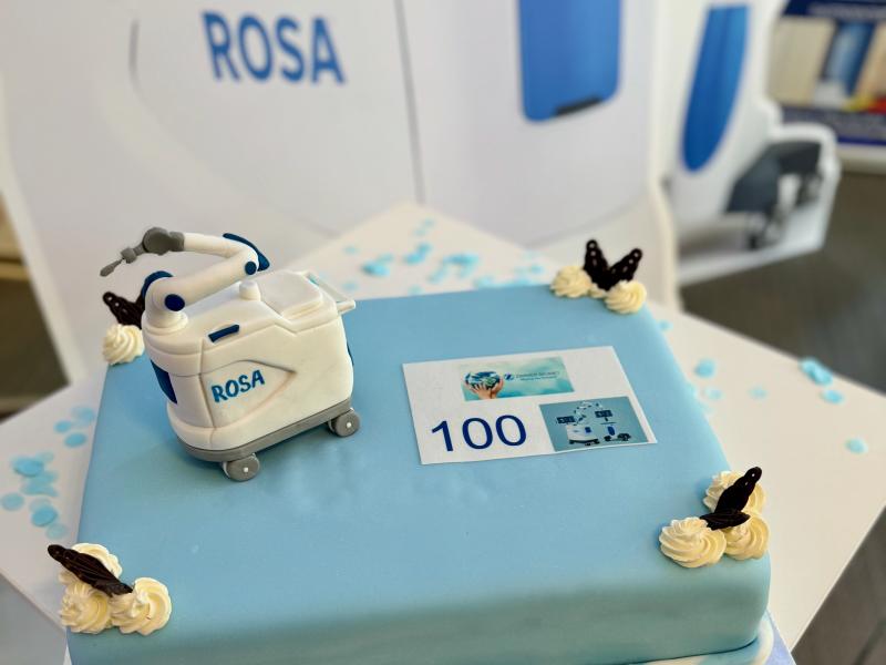 100! Klinika Dr. Pírka oslavila jubilejní stou operaci s robotickým asistentem