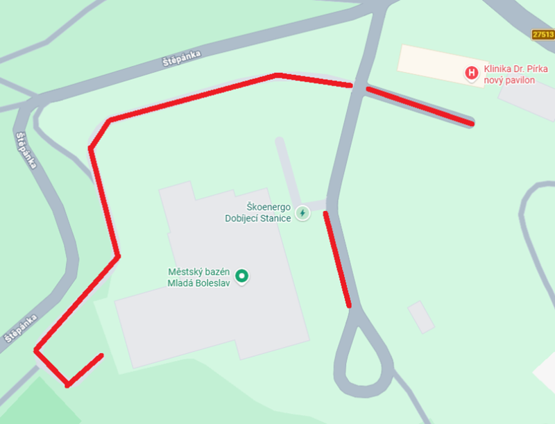 Uzavření štěrkového parkoviště u nové budovy
